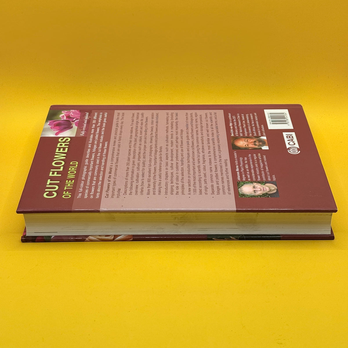 Cut Flowers of the World by Johannes Maree and Ben-Erik van Wyk
