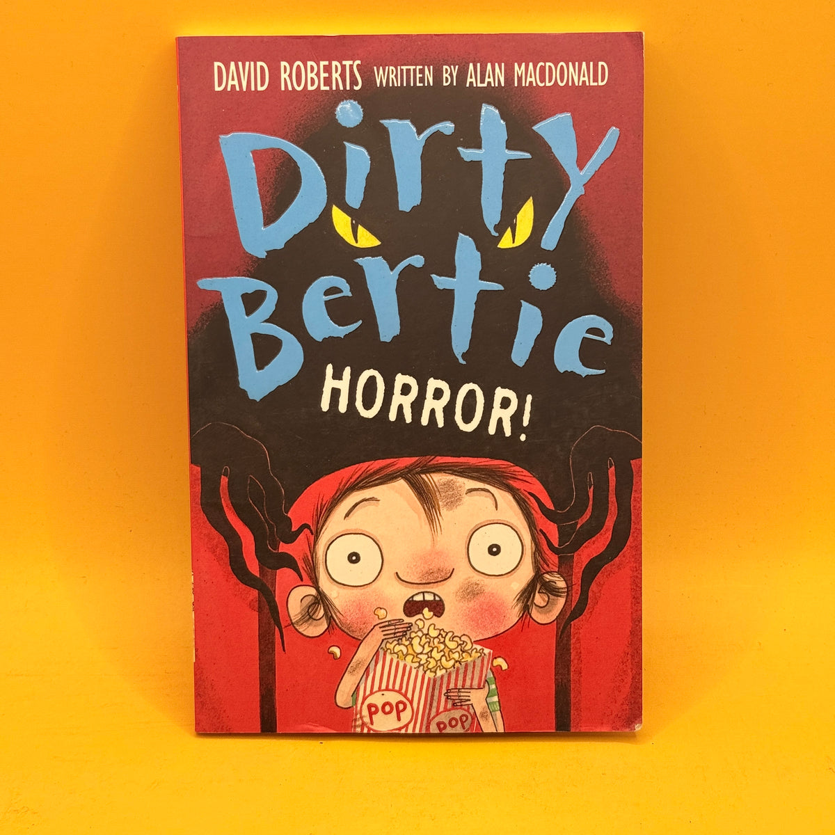 Dirty Bertie: Horror! by Alan MacDonald