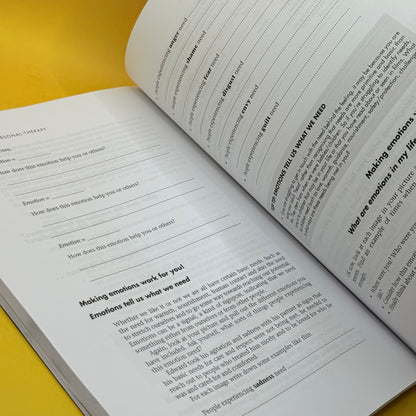 A Cognitive Interpersonal Therapy Workbook for Treating Anorexia Nervosa: The Maudsley Model by Ulrike Schmidt, Helen Startup and Janet Treasure