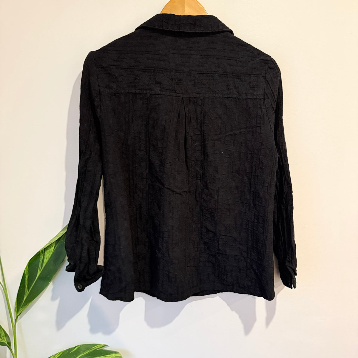 Merric Black Textured Crinkle Cotton Shirt Size 12