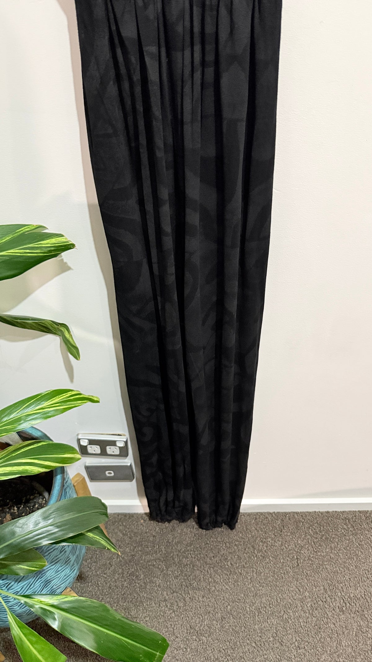 TAV Black Marbled Print Long Sleeve Jumpsuit Size 12