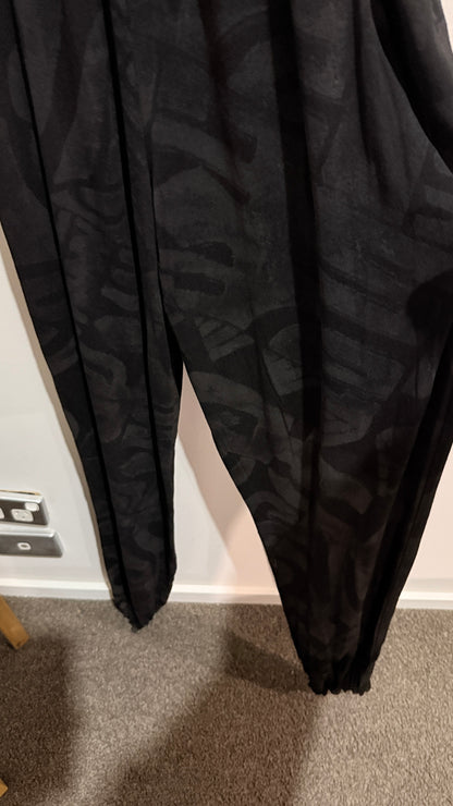 TAV Black Marbled Print Long Sleeve Jumpsuit Size 12