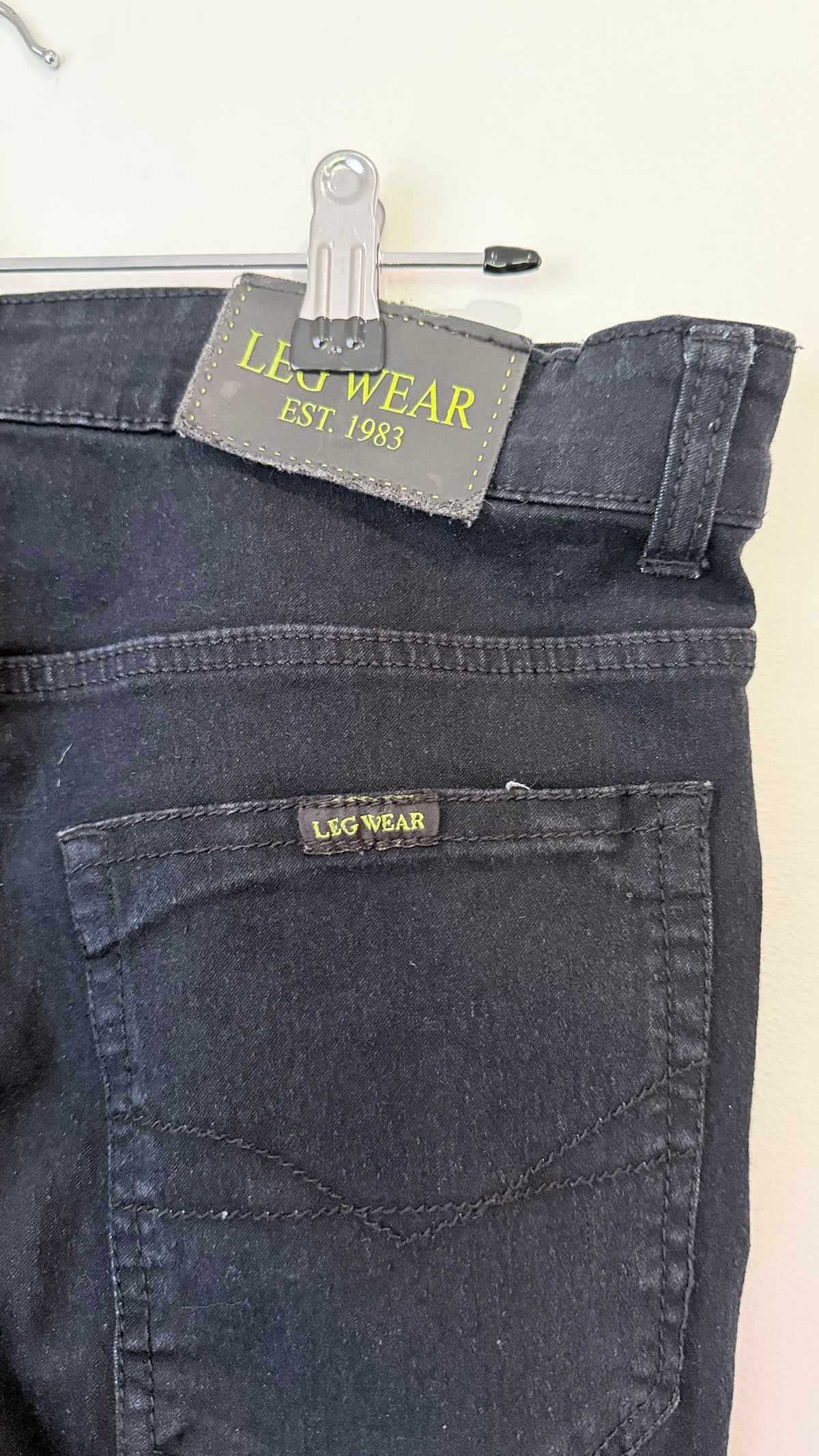 Leg Wear Black Skinny Jeans Size 32