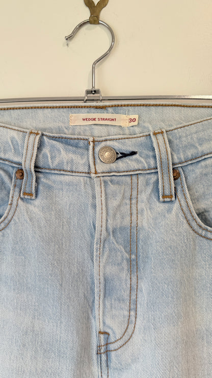 Levi's Wedgie Straight Light Wash Jeans Size 30