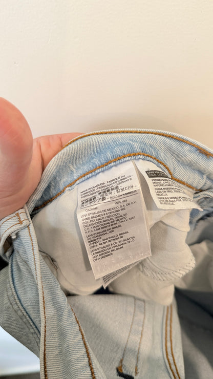 Levi's Wedgie Straight Light Wash Jeans Size 30