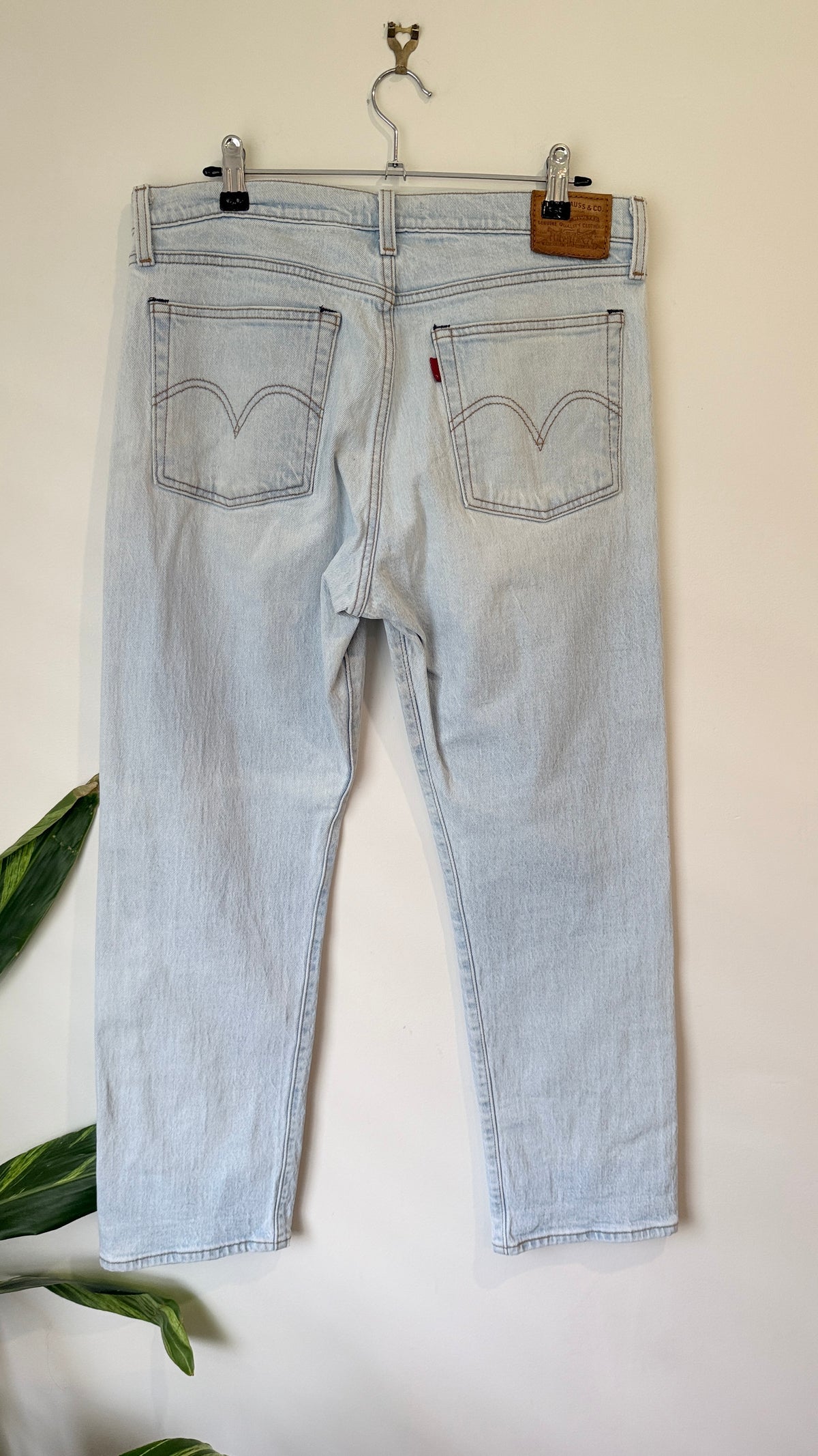 Levi's Wedgie Straight Light Wash Jeans Size 30