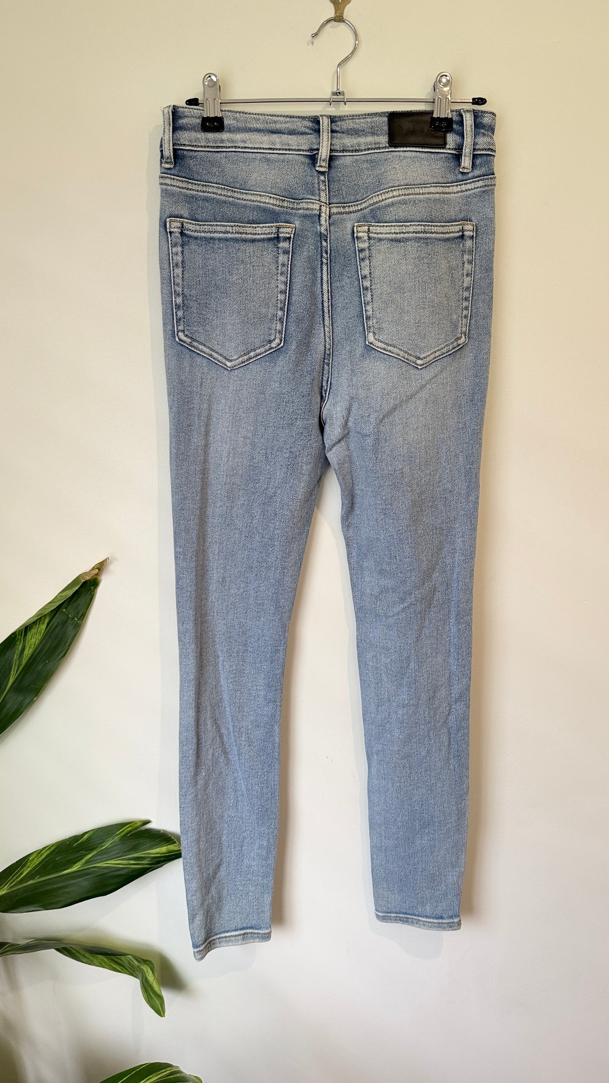 Decjuba D-Luxe Basics Light Wash Skinny Jeans Size 8
