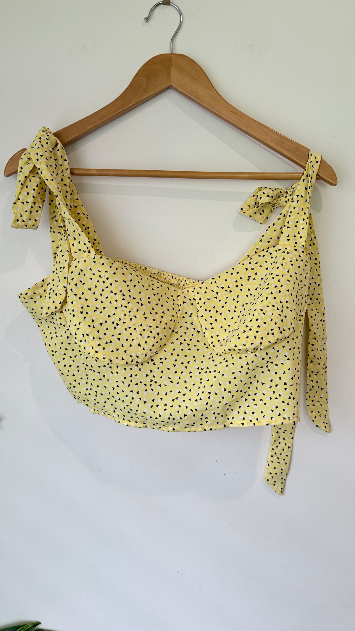 SHEIN Yellow Heart Print Tie Shoulder Crop Top Size XL