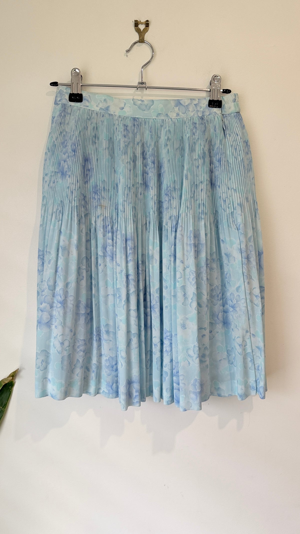 Blue Floral Print Pleated Midi Skirt - 66cm waist