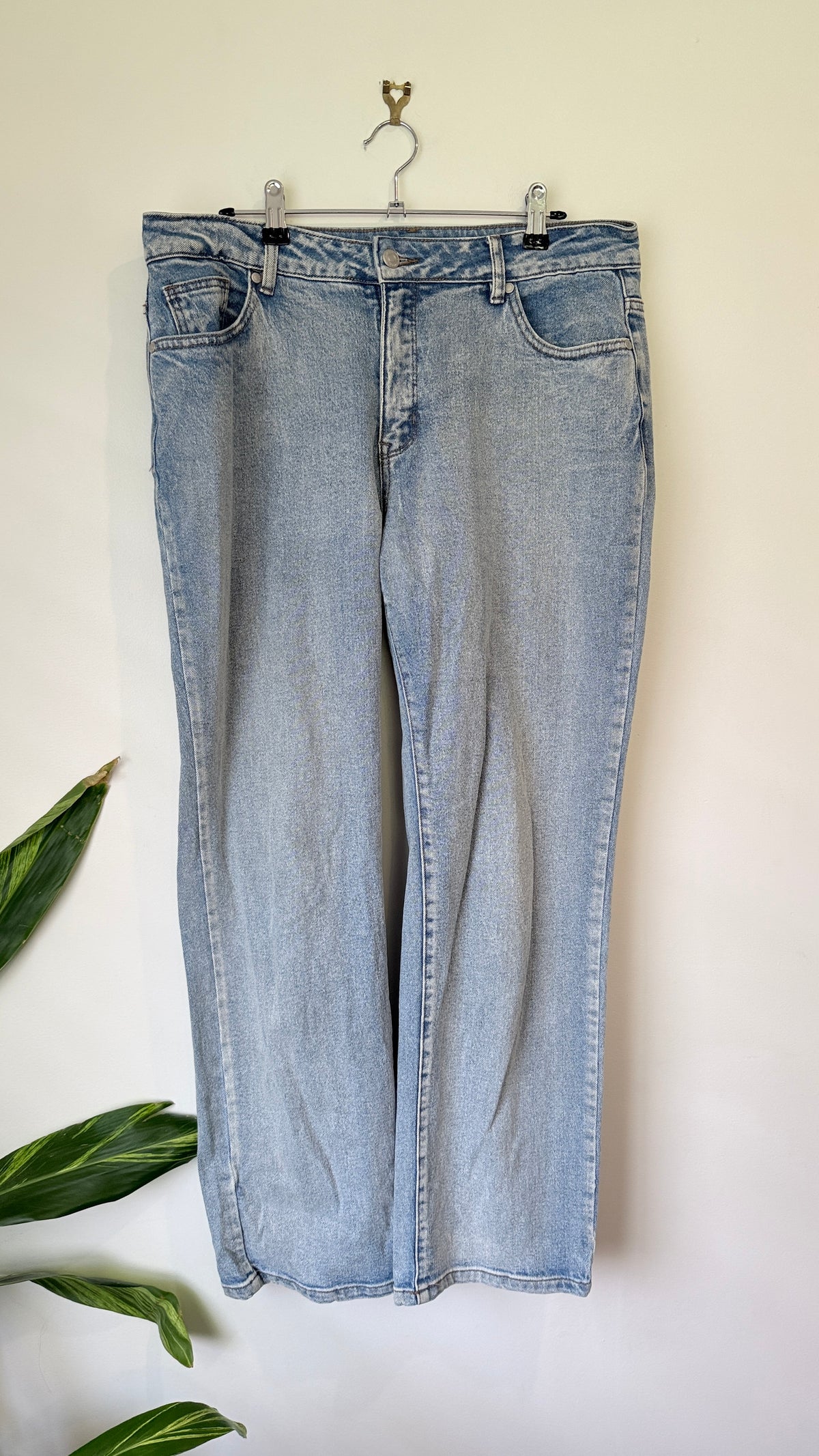Urban Jeans Co Light Wash Wide Leg Jeans Size 12