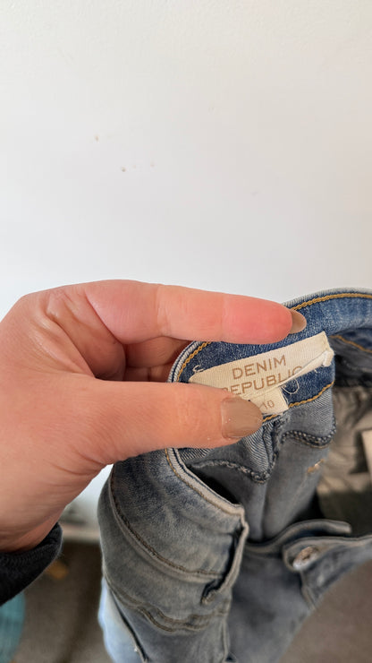 Denim Republic Size 10 Light Wash Jeans