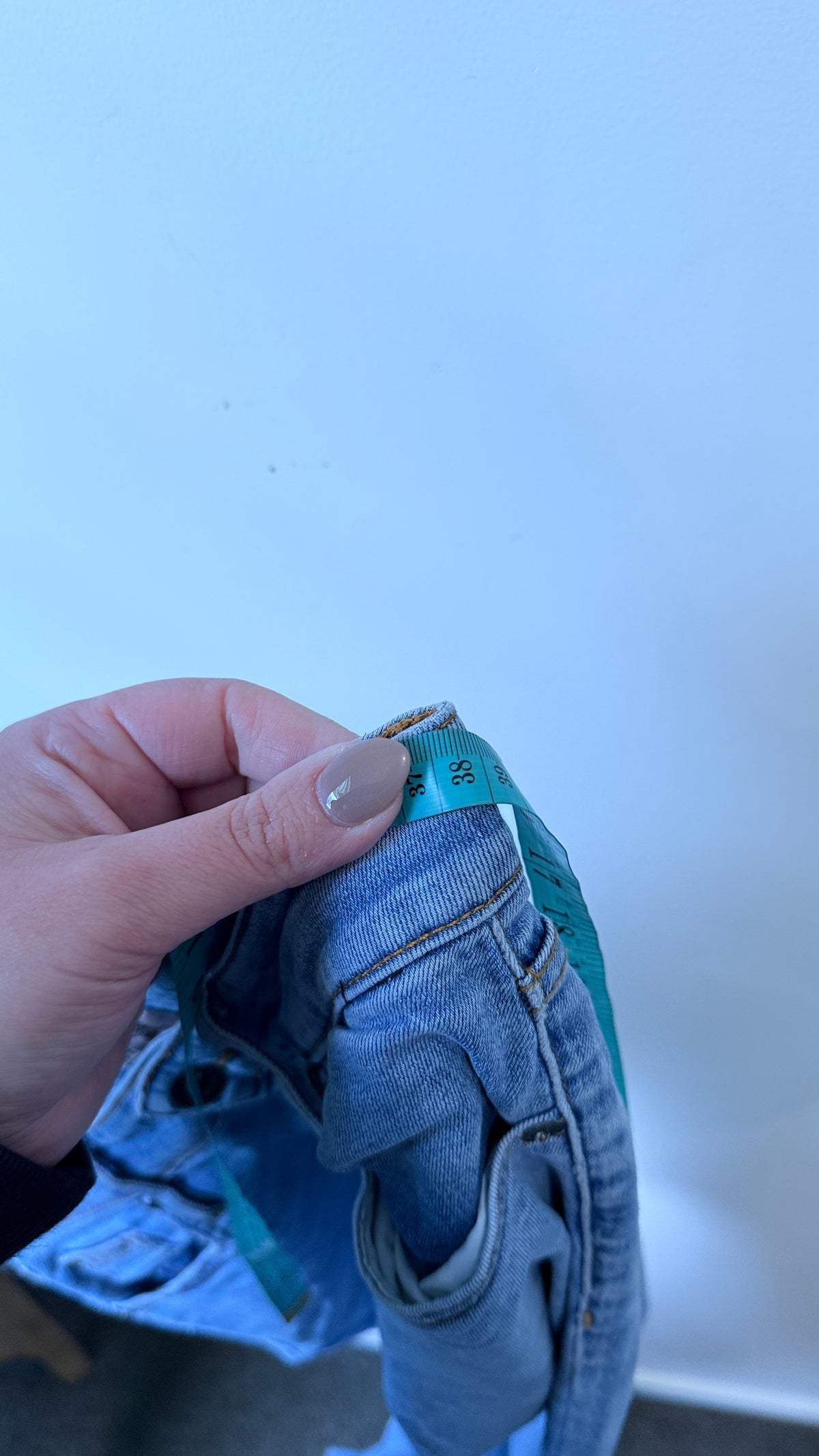 Guess Power Curvy Light Wash Skinny Jeans - 76cm waist
