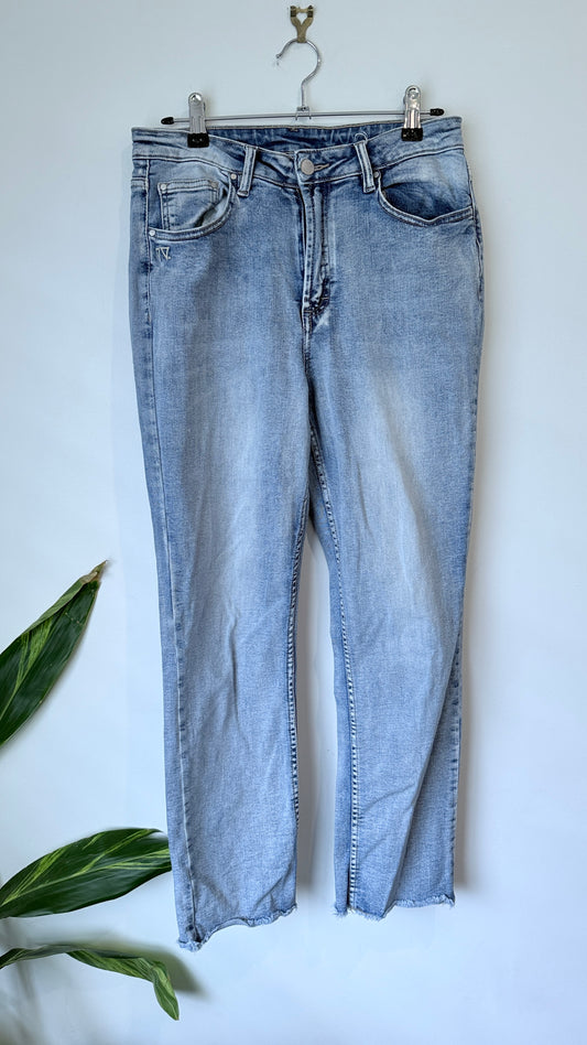 Shine On Label Light Wash Raw Hem Straight Jeans Size 10