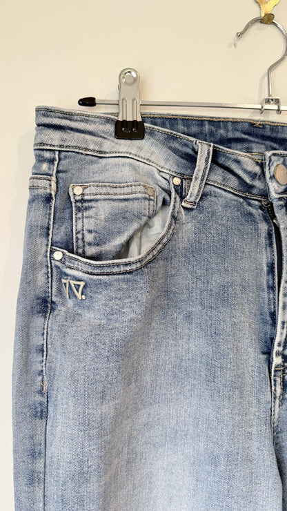 Shine On Label Light Wash Raw Hem Straight Jeans Size 10