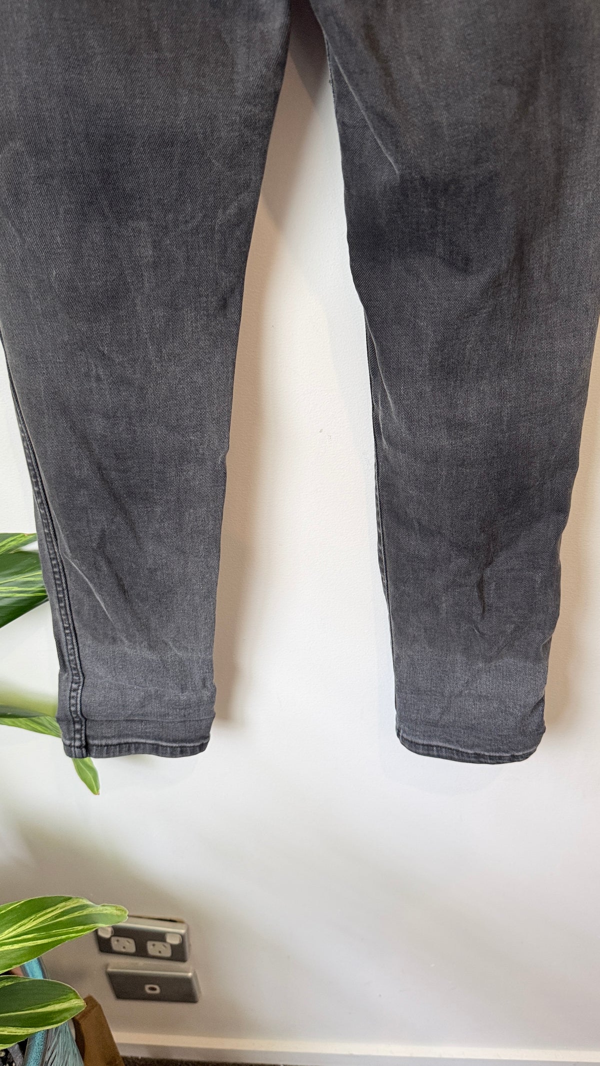 Wrangler Washed Black Distressed Skinny Jeans Size 9