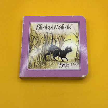 Slinky Malinki by Lynley Dodd