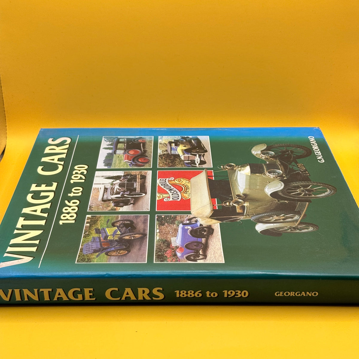 Vintage Cars 1886 to 1930 by G. N. Georgano