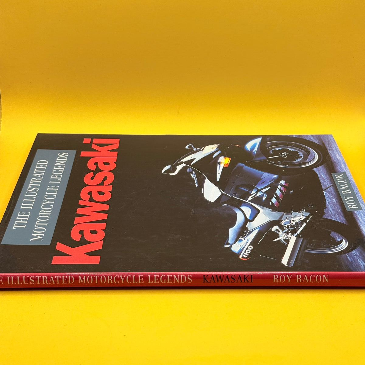 The Illustrated Motorcycle Legends: Kawasaki by Roy Bacon