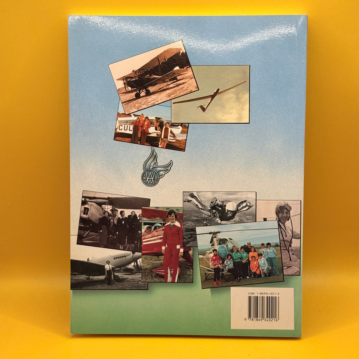 Silver Wings: New Zealand Women Aviators by Shirley Laine