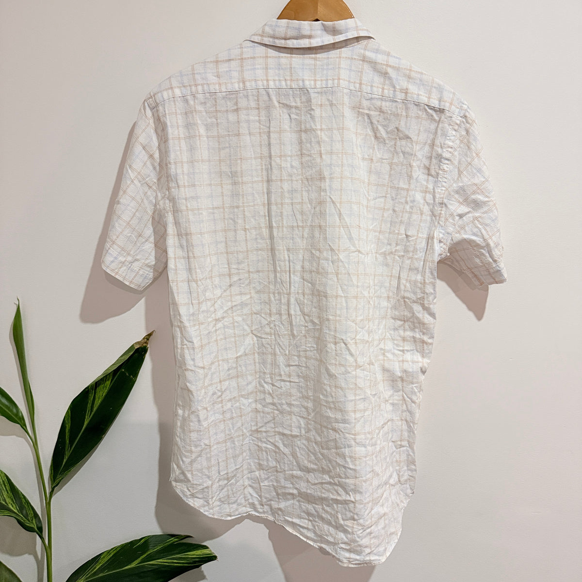 Linea Button-down Shirt Size L