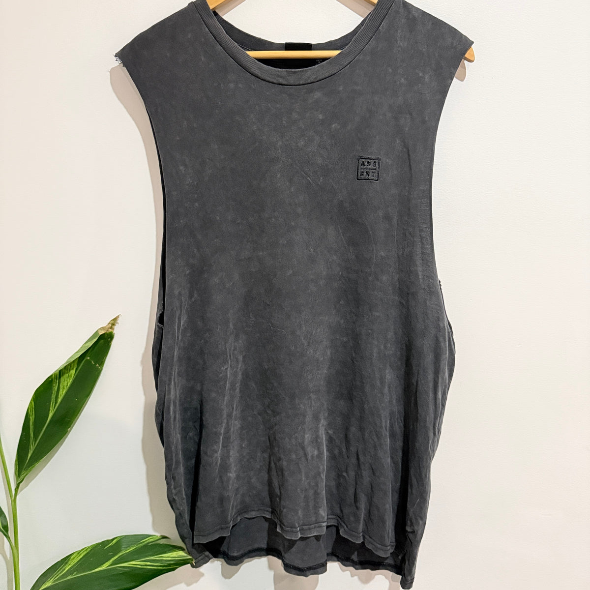Absent Sleeveless Muscle Tank Top Size M