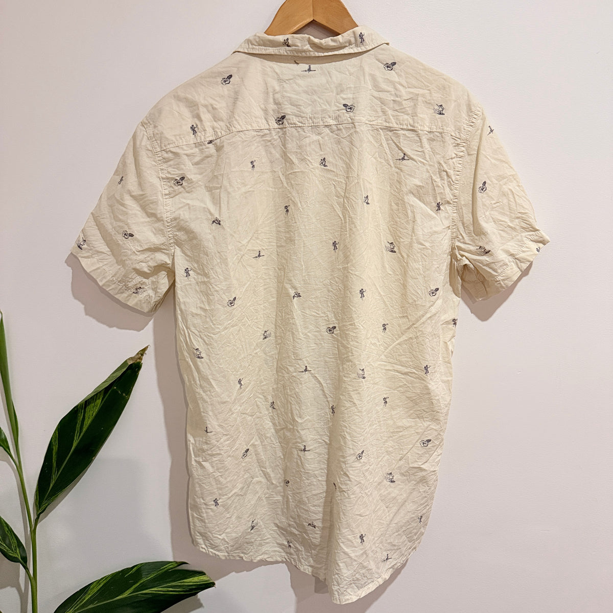 Quicksilver Button-down Shirt Size L|G|G