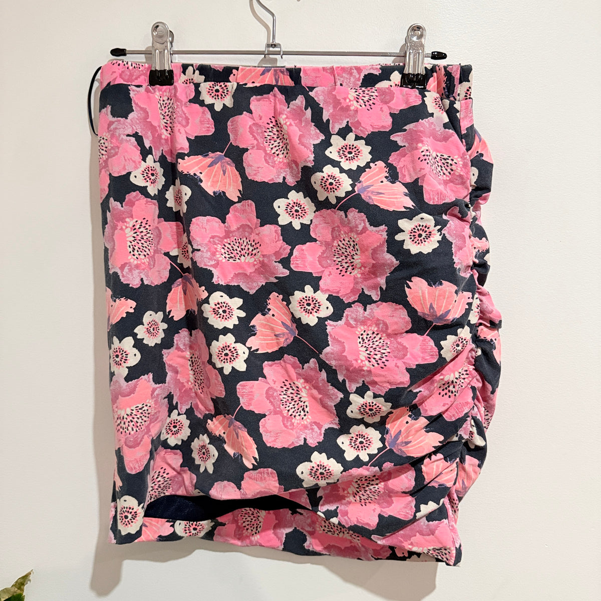 Outer Fabric: Floral Pattern Mini Skirt