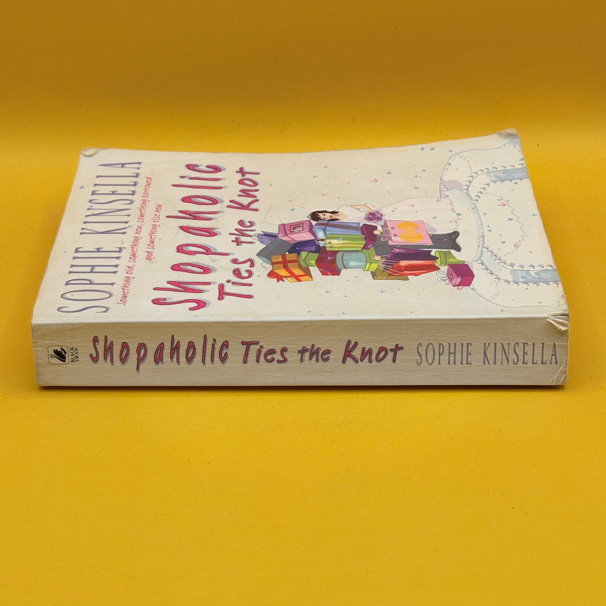 Shopaholic Ties the Knot by Sophie Kinsella