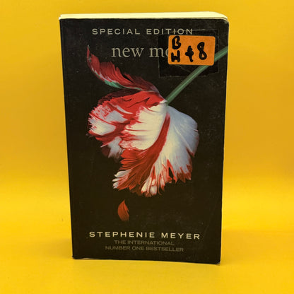 New Moon by Stephenie Meyer (Special Edition)