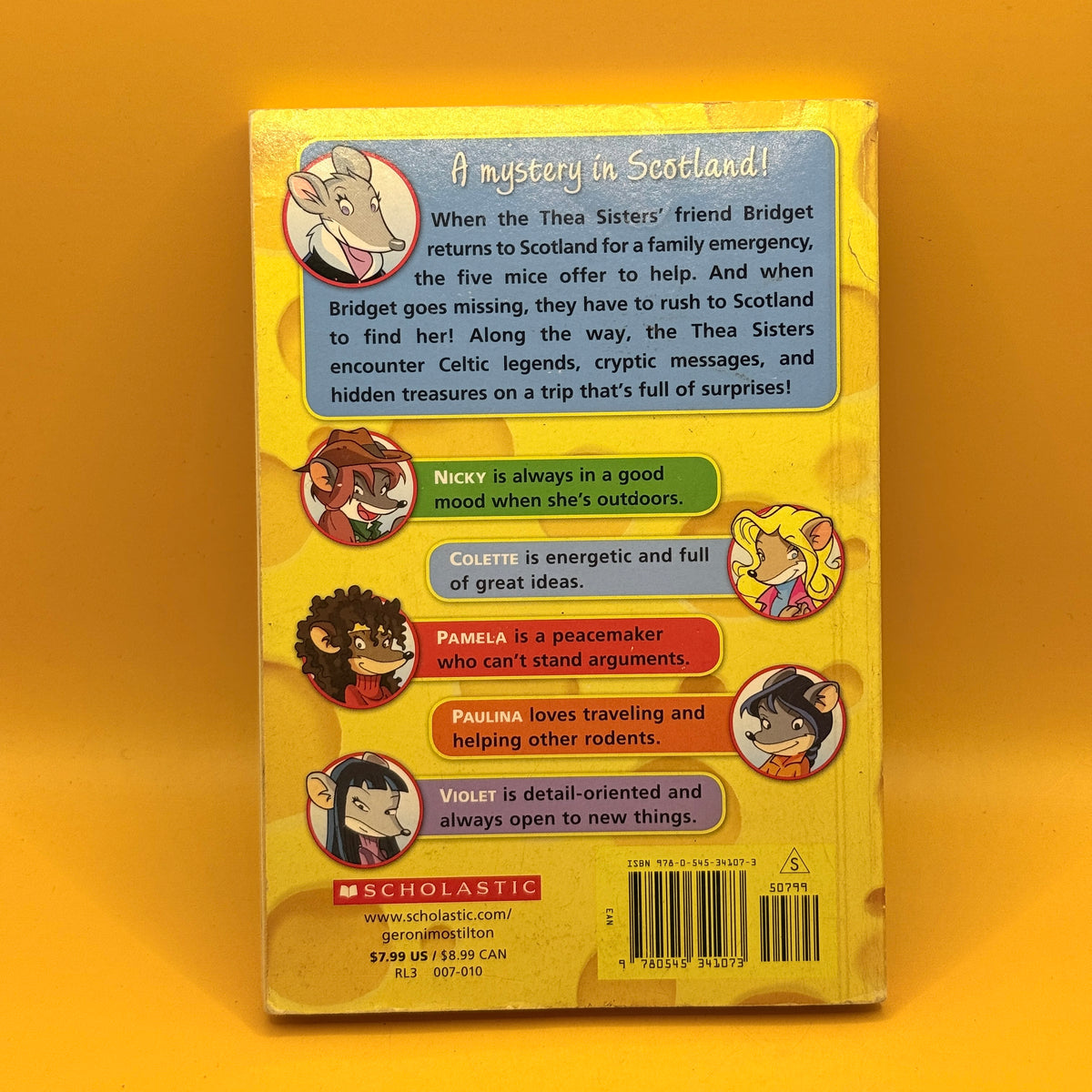 Thea Stilton and the Secret of the Old Castle by Thea Stilton