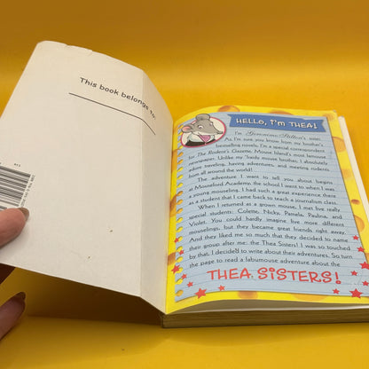 Thea Stilton and the Secret of the Old Castle by Thea Stilton