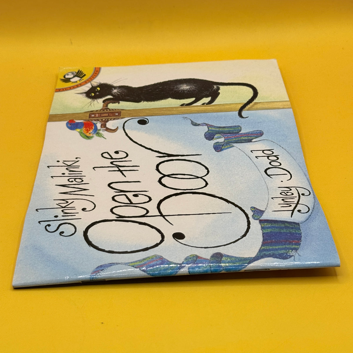 Slinky Malinki, Open the Door by Lynley Dodd
