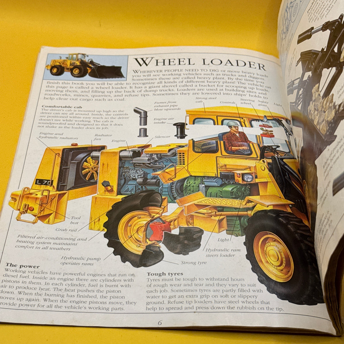 Look Inside Cross-Sections: Bulldozers and Other Construction Machines by Ian Graham