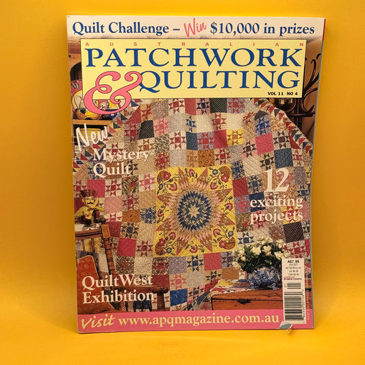 Australian Patchwork & Quilting: Volume 18 No. 4 by Universal Magazines