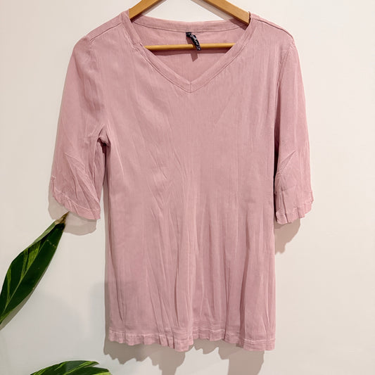 Runway NYC Dusty Pink V Neck Top Size M