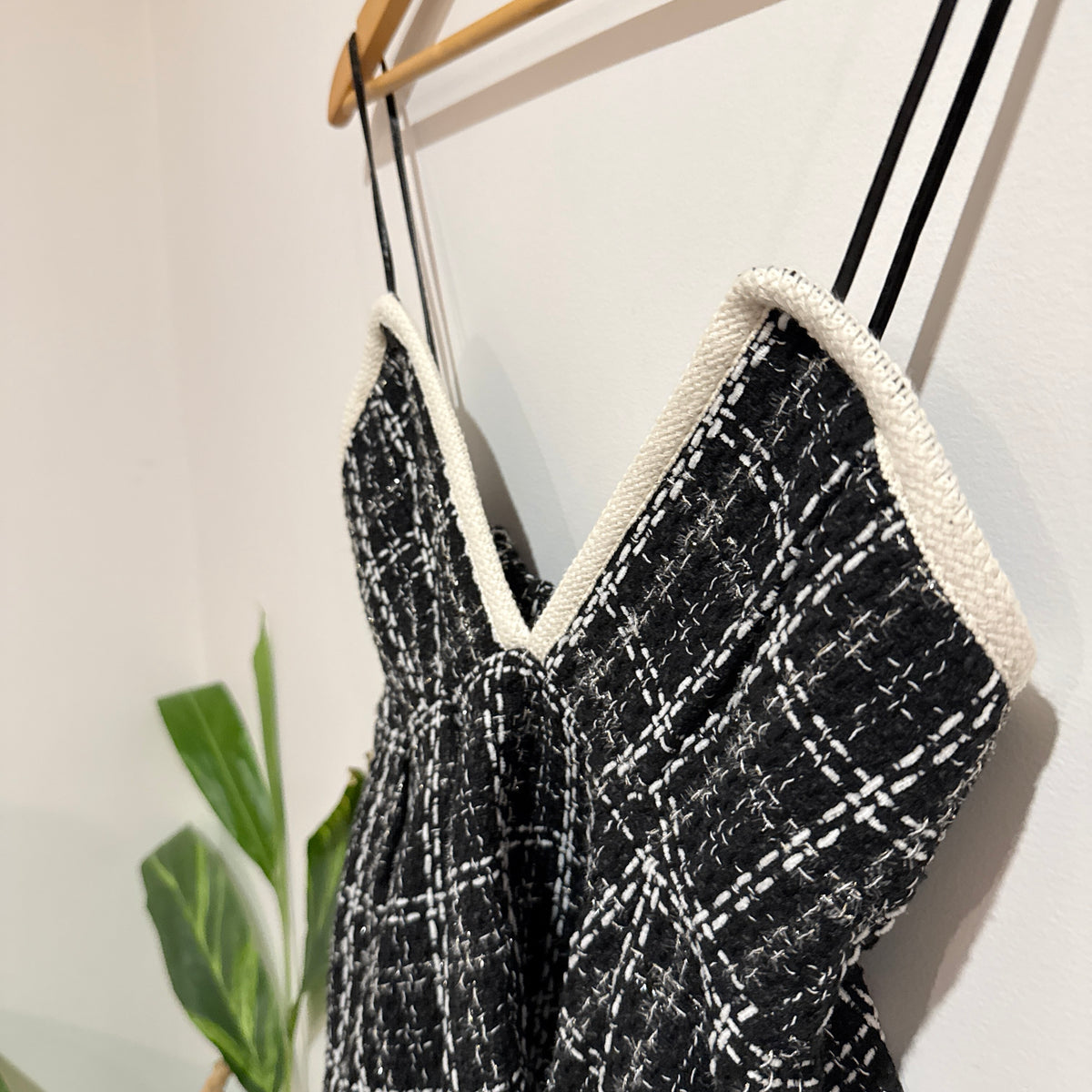 Black and White Tweed Cami Top - 36cm u/arm