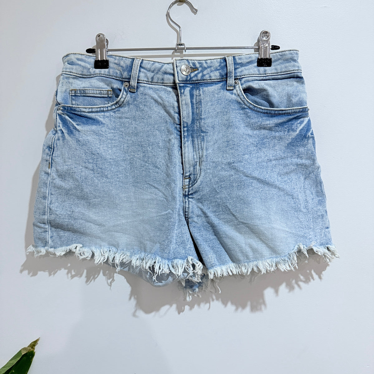 Brand Unknown Denim Shorts Size U/Arm to U/Arm 76cm