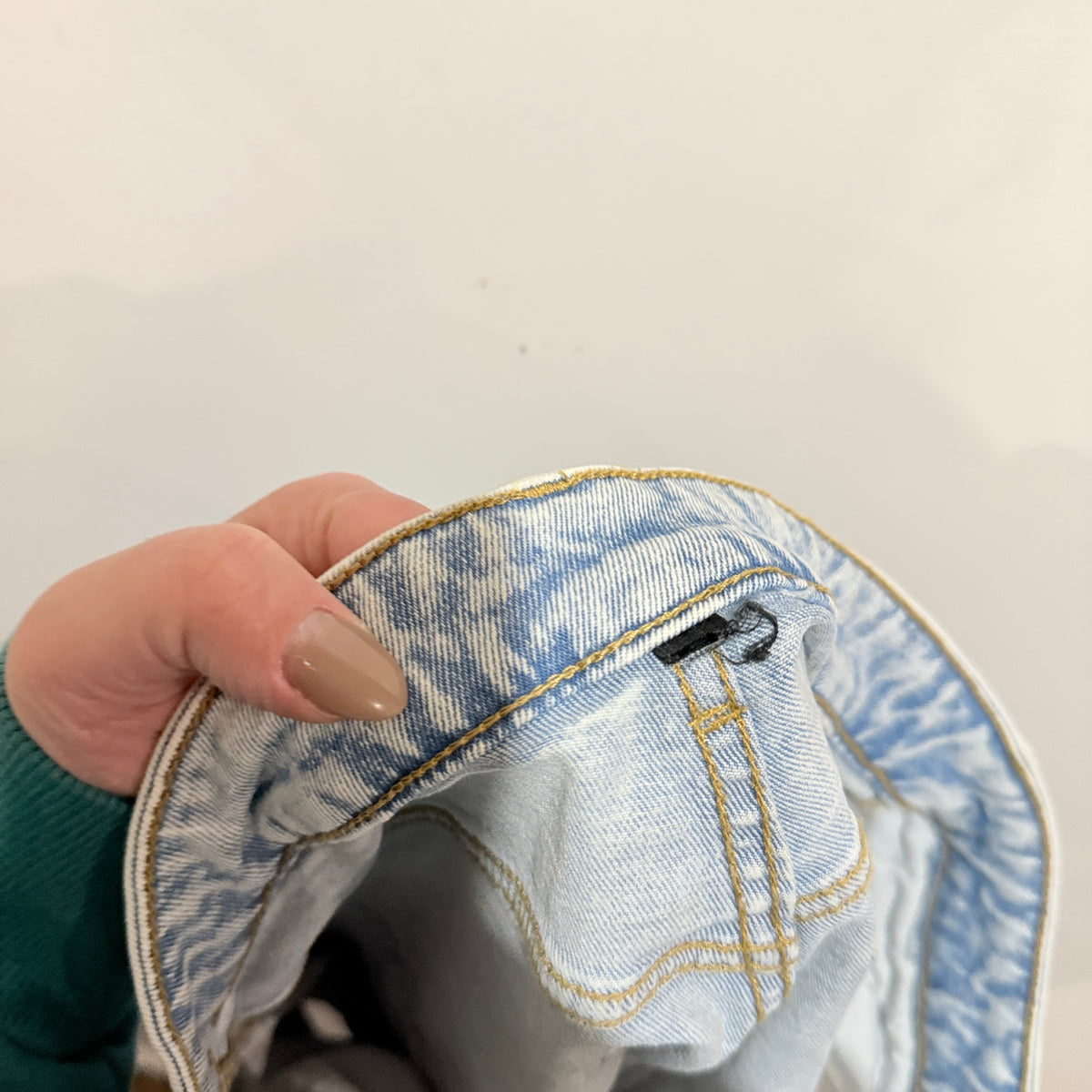Brand Unknown Denim Shorts Size U/Arm to U/Arm 76cm