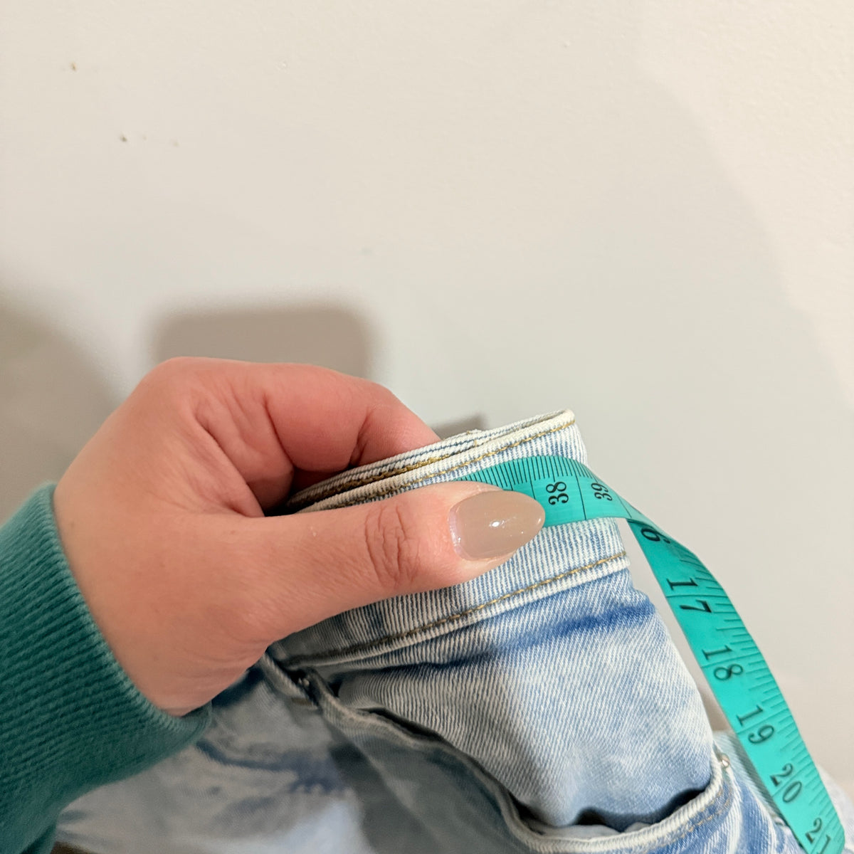 Brand Unknown Denim Shorts Size U/Arm to U/Arm 76cm