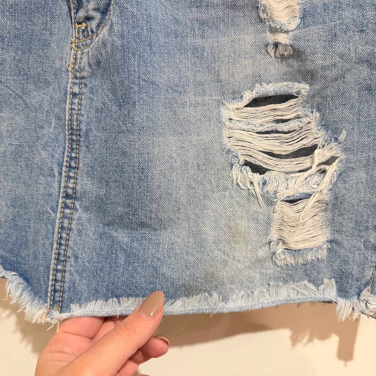 Wakee Denim Distressed Light Wash Denim Mini Skirt Size 10