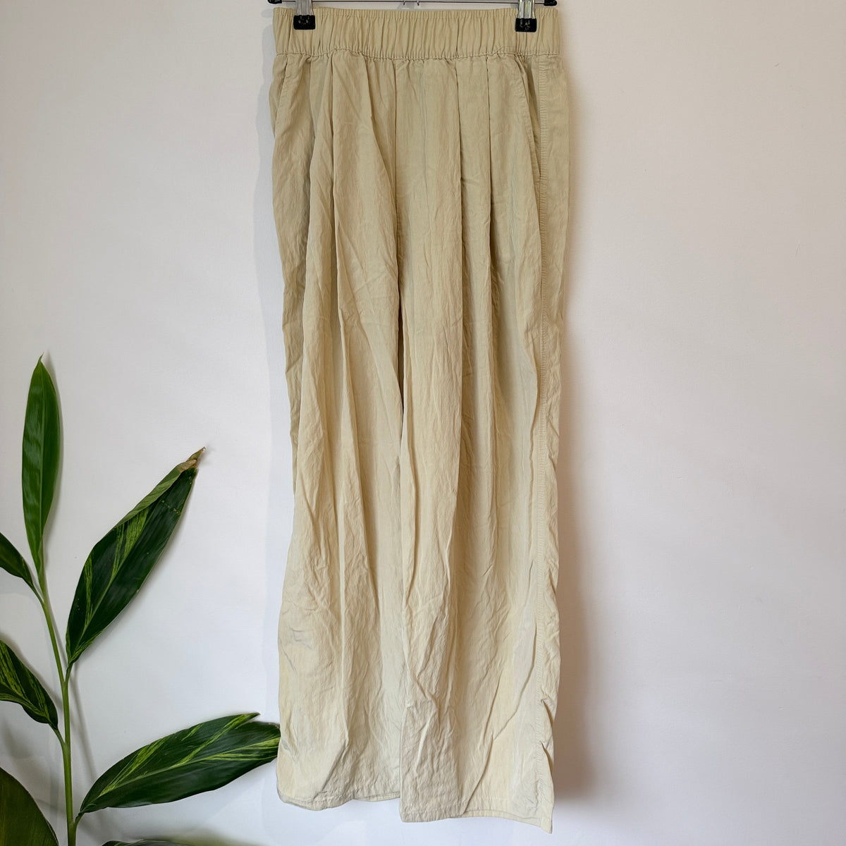Wide Leg Elastic Waist Pants Size S