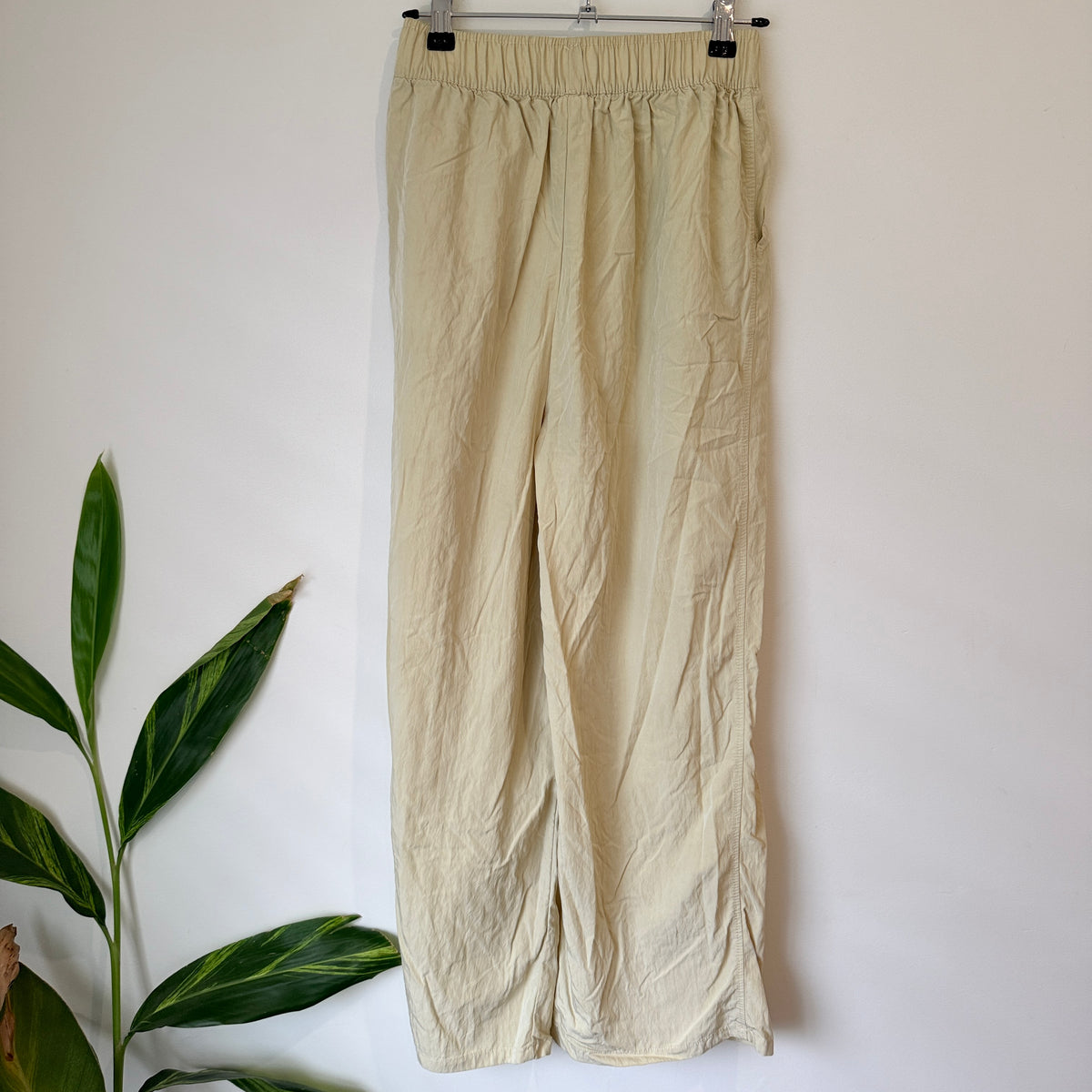 Wide Leg Elastic Waist Pants Size S