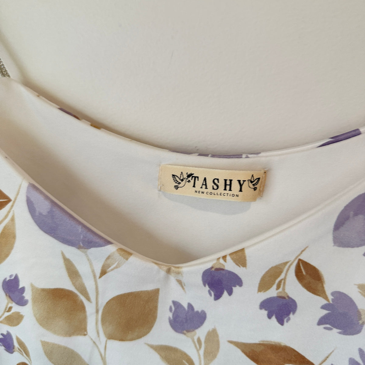 Tashy White Purple Floral Chain Strap Cami - 39cm u/arm