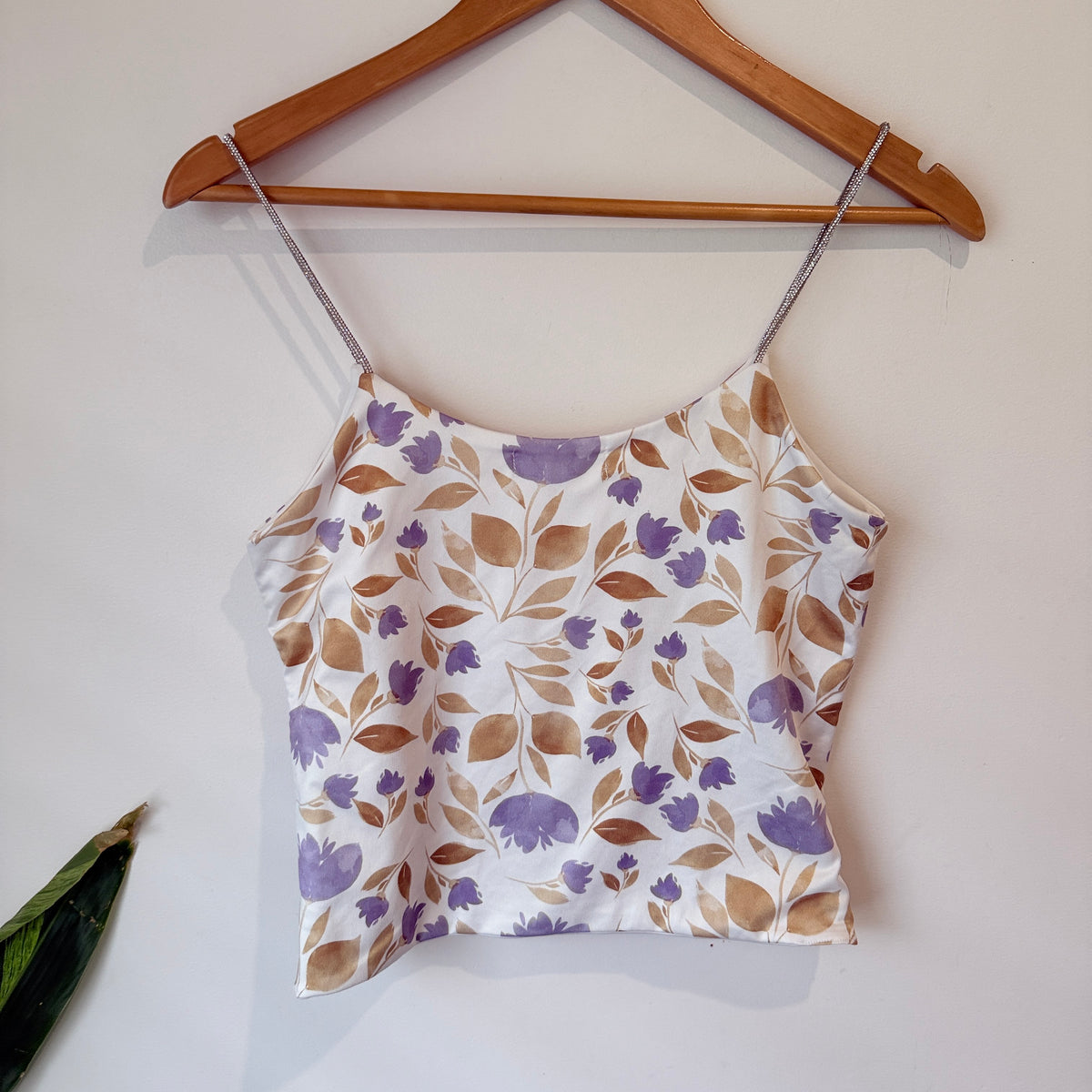 Tashy White Purple Floral Chain Strap Cami - 39cm u/arm