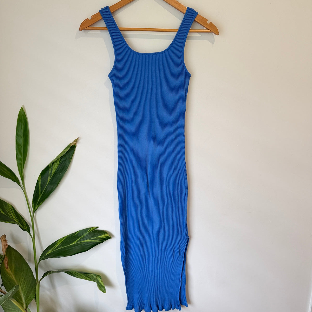 Among The Brave Blue Ribbed Knit Maxi Dress Size 8