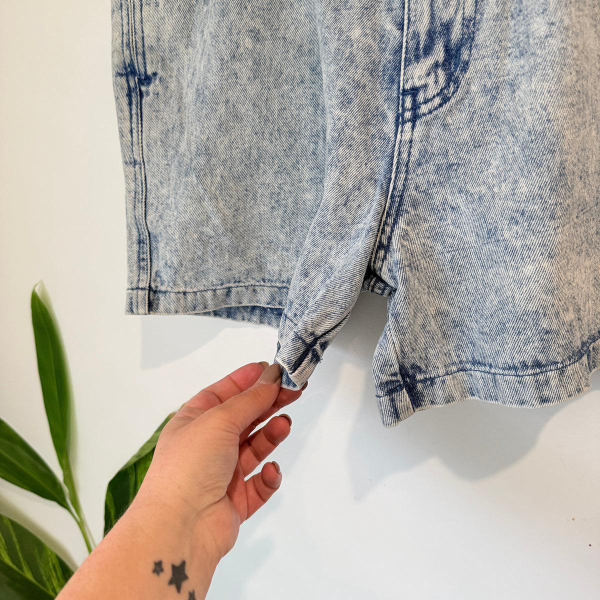 South Bay Acid Wash Denim Shorts - 86cm waist