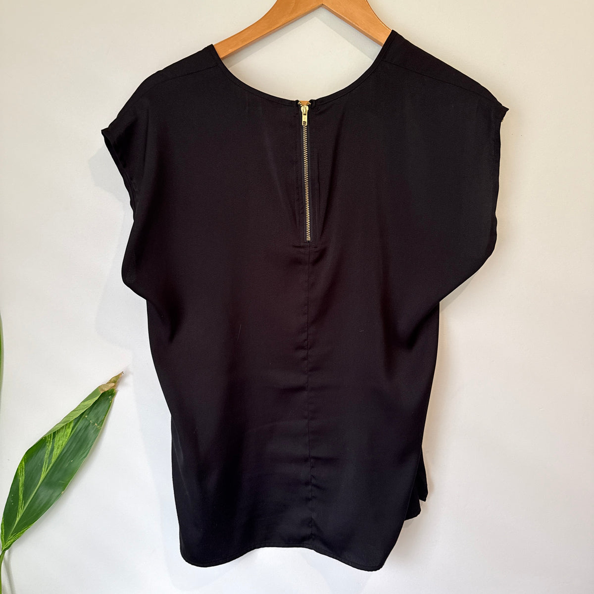 Who's Henri Black Lace Print Top Size 10