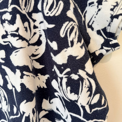 Jones New York Navy White Floral Top Size L Petite