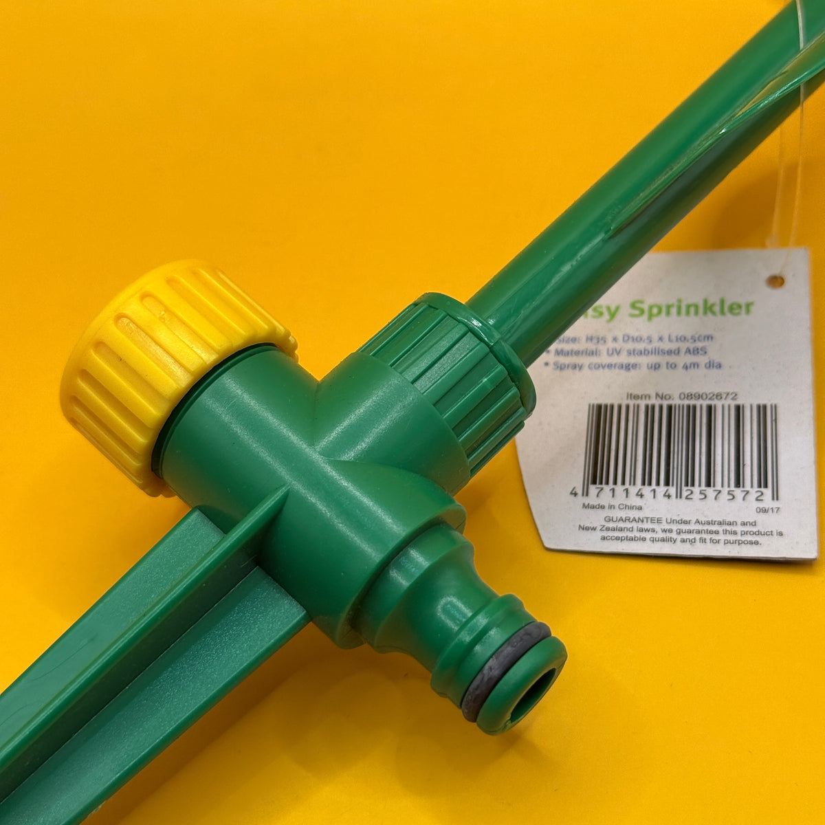 Daisy Garden Sprinkler Green & Yellow