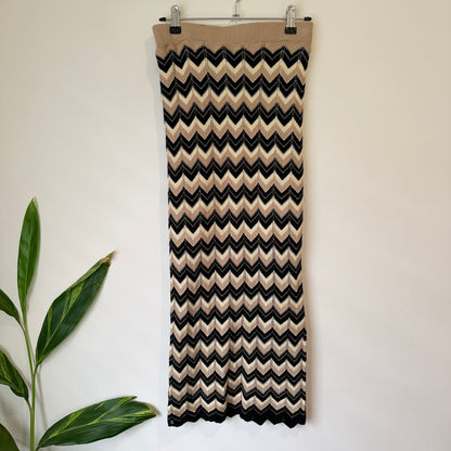 Dotti Chevron Knit Maxi Skirt Beige Black Size 8